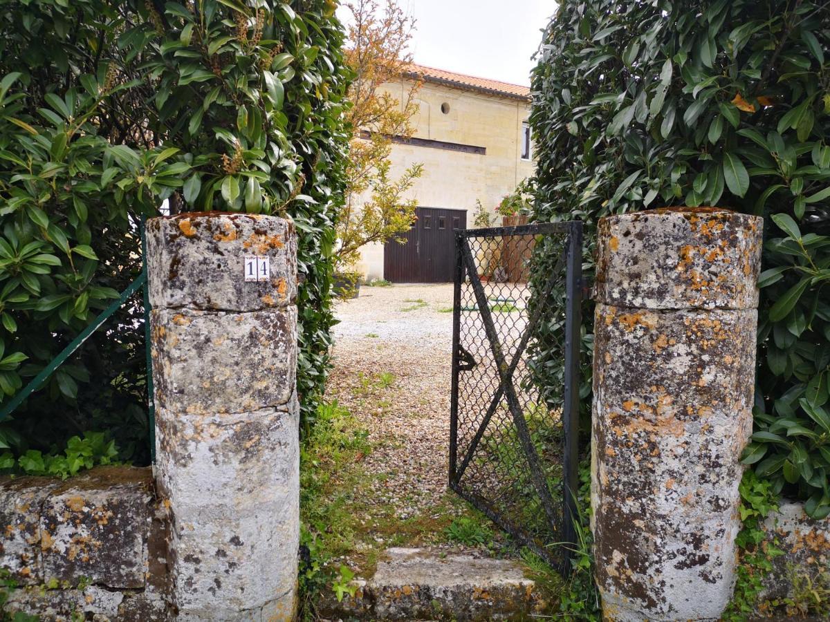 Maison De Campagne Proche Libourne Saint-Denis-de-Pile Extérieur photo